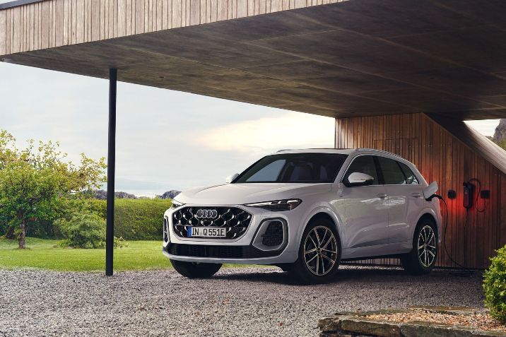  Audi Q5 SUV e-hybrid