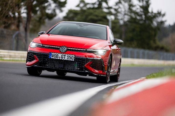 Новият Golf GTI EDITION 50